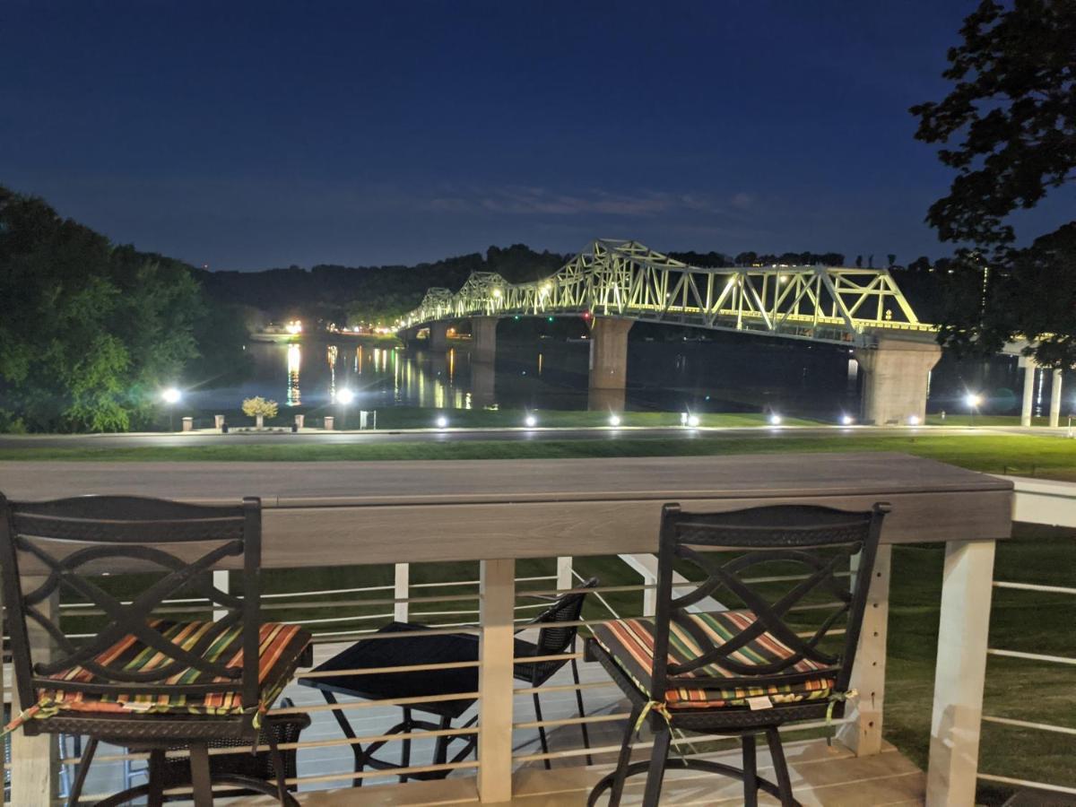 Riverboat Inn & Suites Madison Exterior photo