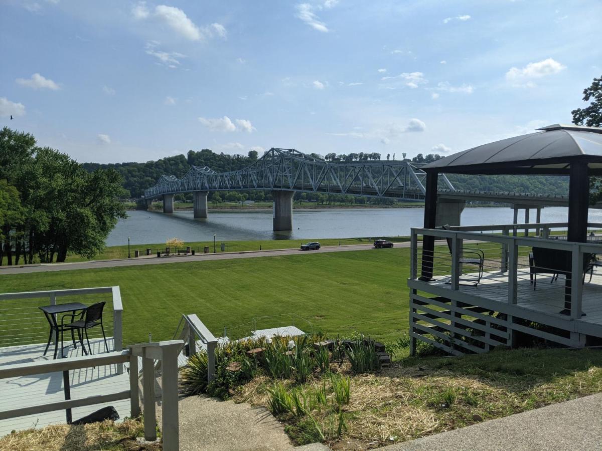 Riverboat Inn & Suites Madison Exterior photo